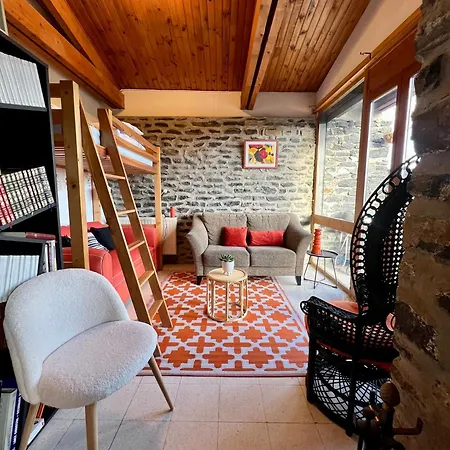 Maison De
