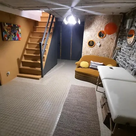 Maison De *